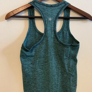 Lululemon Workout Athlesuire Tank Top